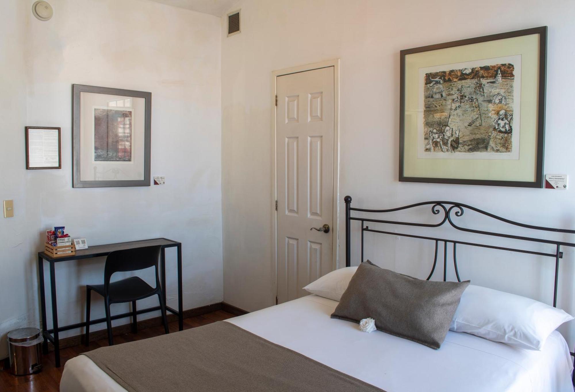Portico Hotel & Galeria موروليا المظهر الخارجي الصورة