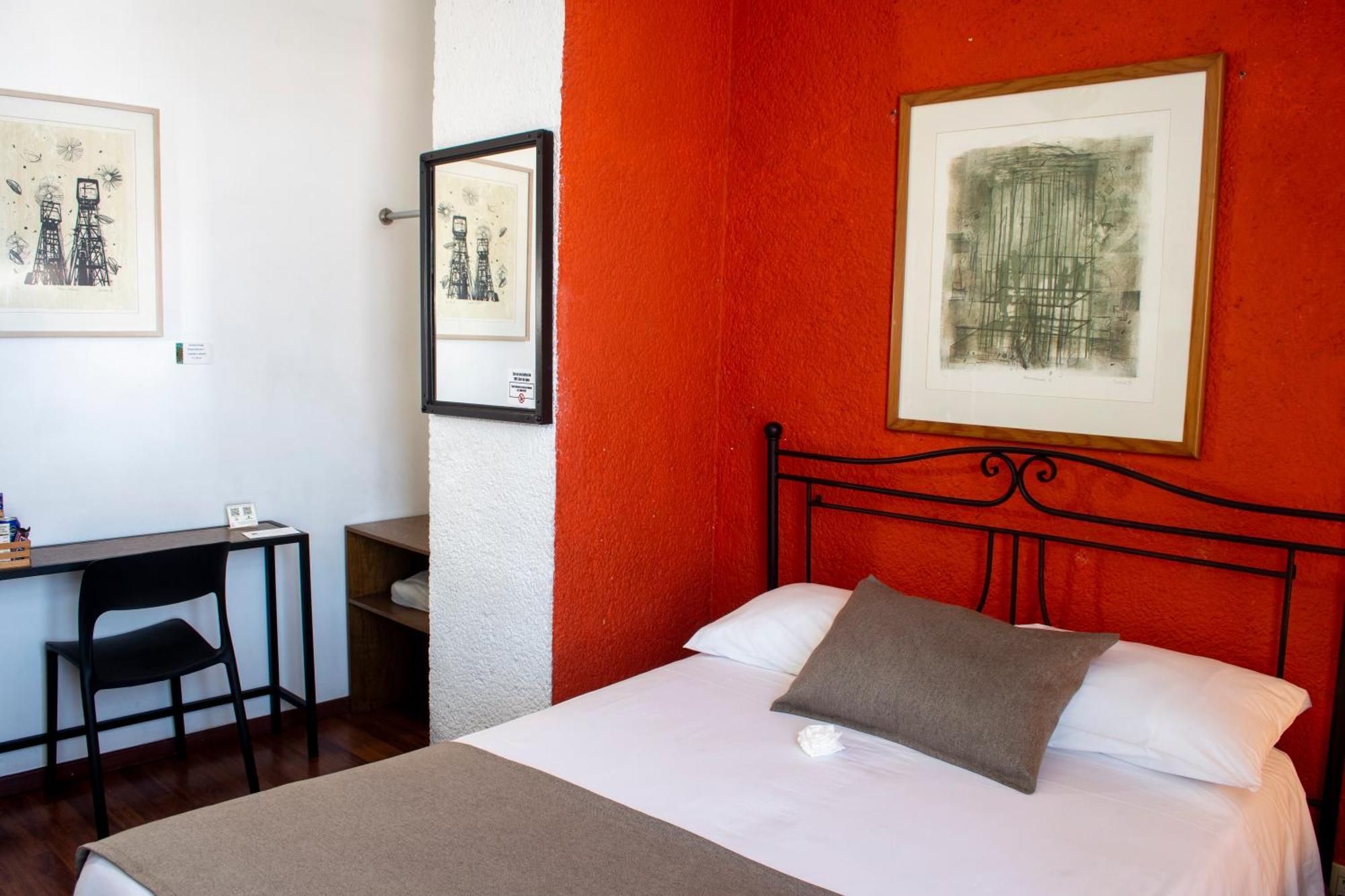 Portico Hotel & Galeria موروليا الغرفة الصورة