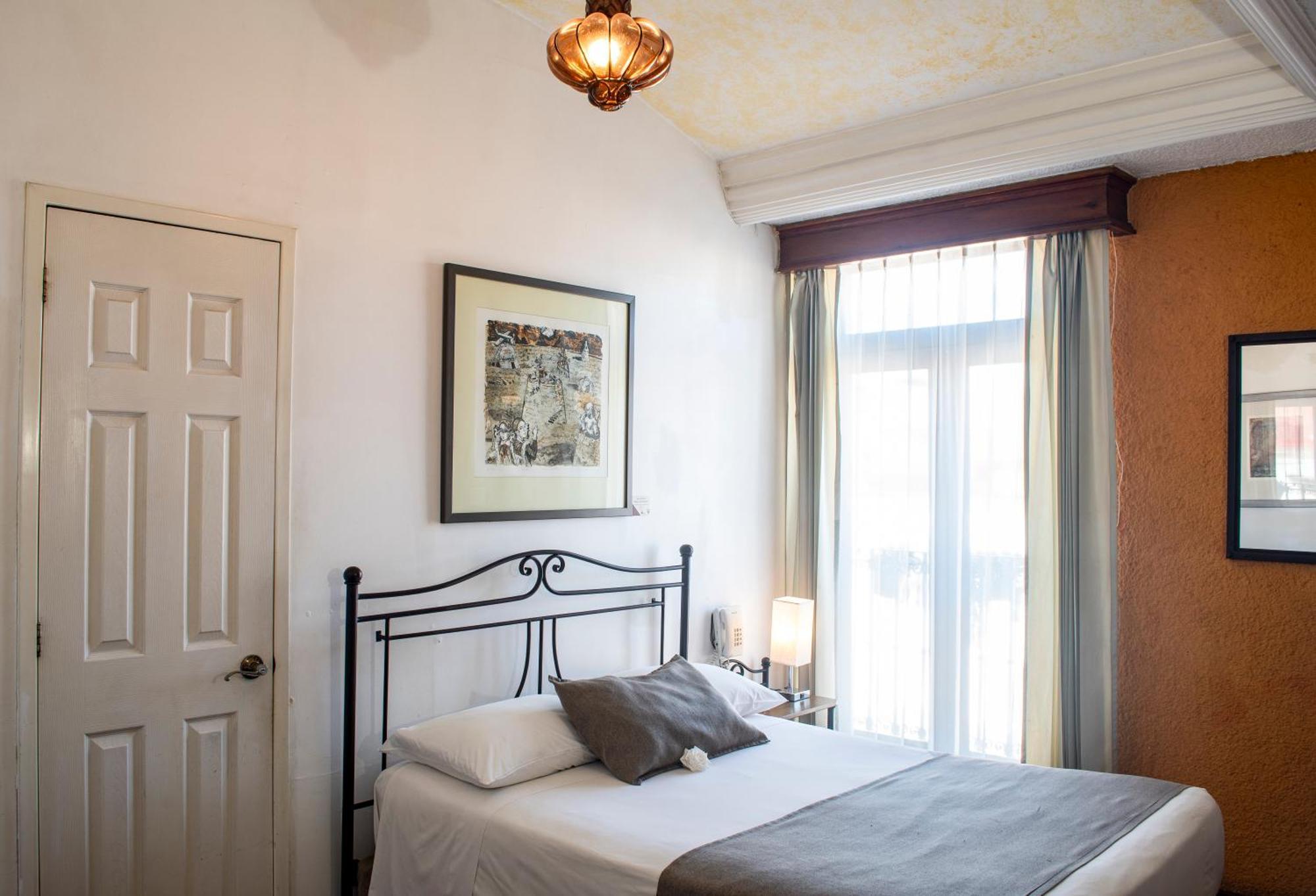 Portico Hotel & Galeria موروليا المظهر الخارجي الصورة