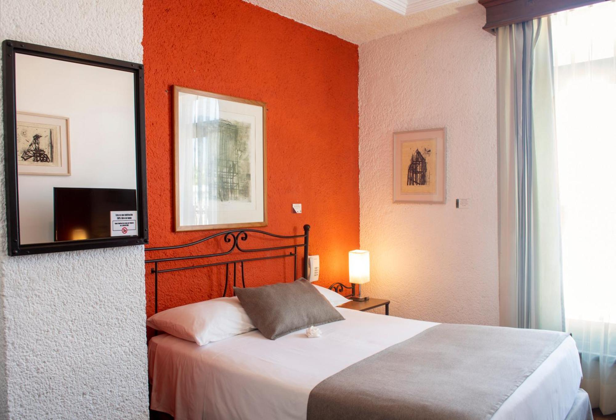 Portico Hotel & Galeria موروليا المظهر الخارجي الصورة