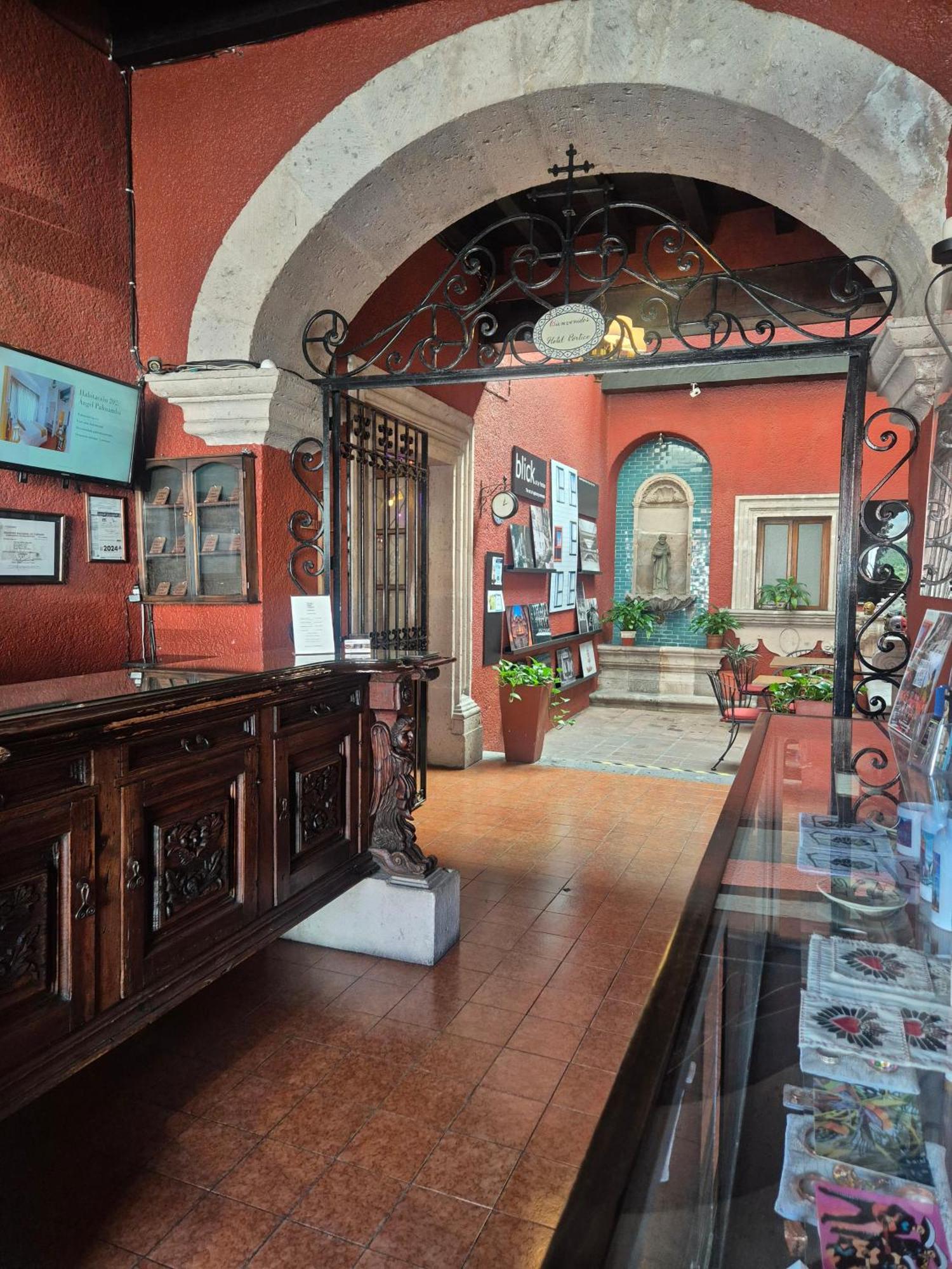 Portico Hotel & Galeria موروليا المظهر الخارجي الصورة
